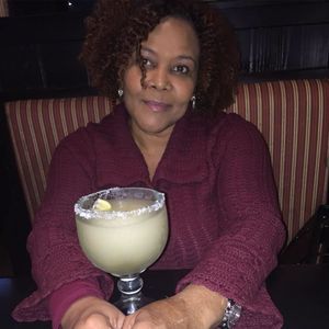 Meet your Posher, Alesia